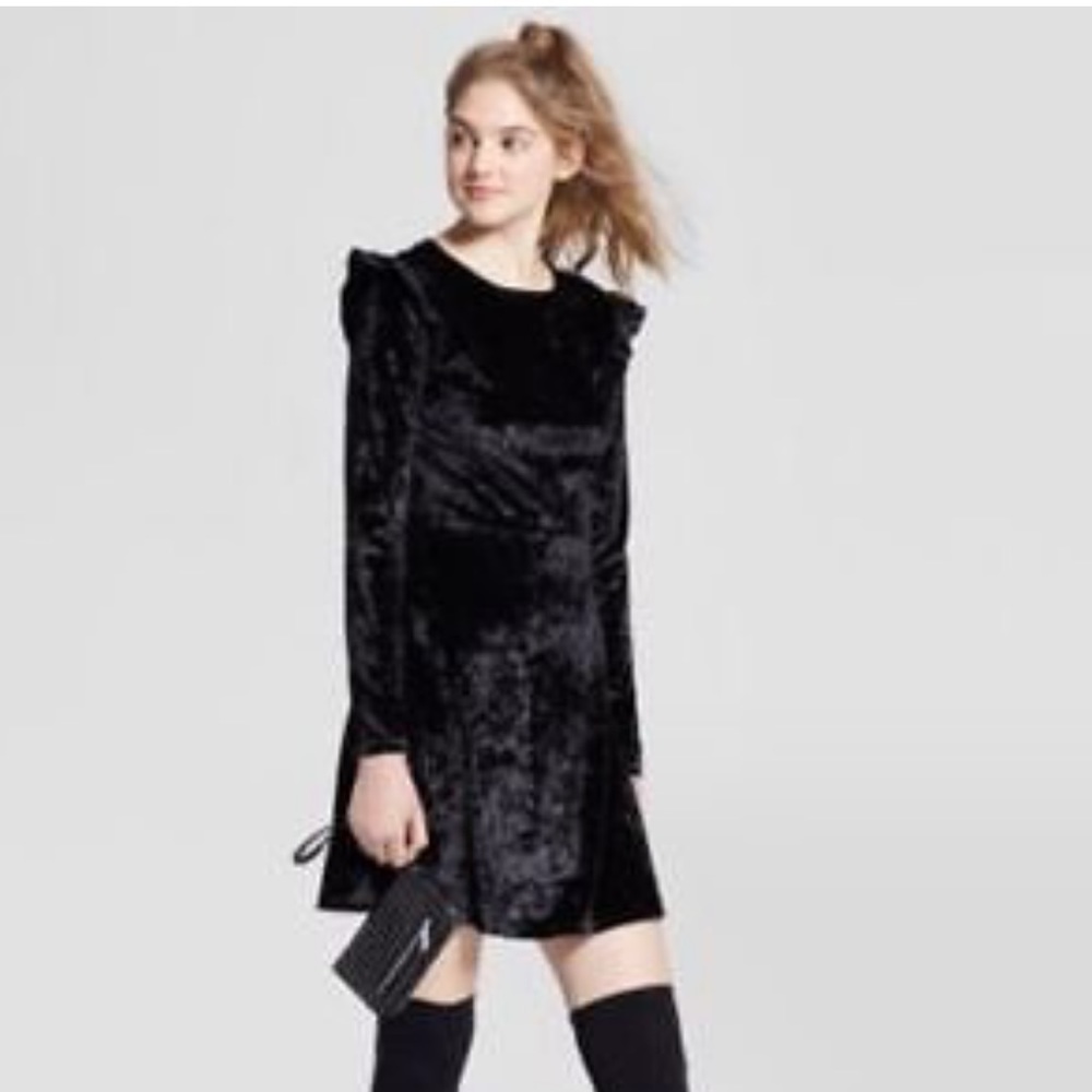 NWOT Crushed Velvet Ruffle Dress